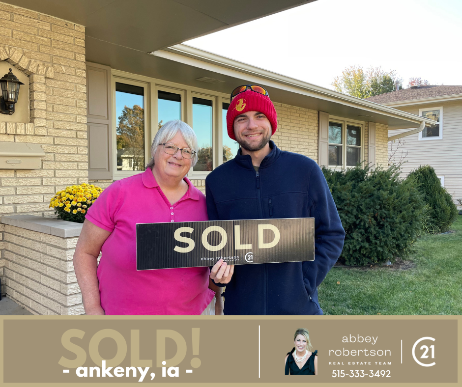 SOLD! I think this family may be some of the most giving people I've ever met as they changed their whole lifestyle to help family members during covid times. And I had the pleasure of helping them sell their home in Waukee, to get back "home" to Ankeny. Yay!...cheers to that!